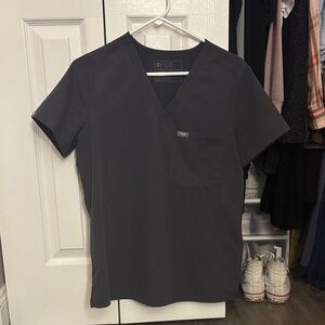 FIGS Women’s Charcoal Scrub Top
